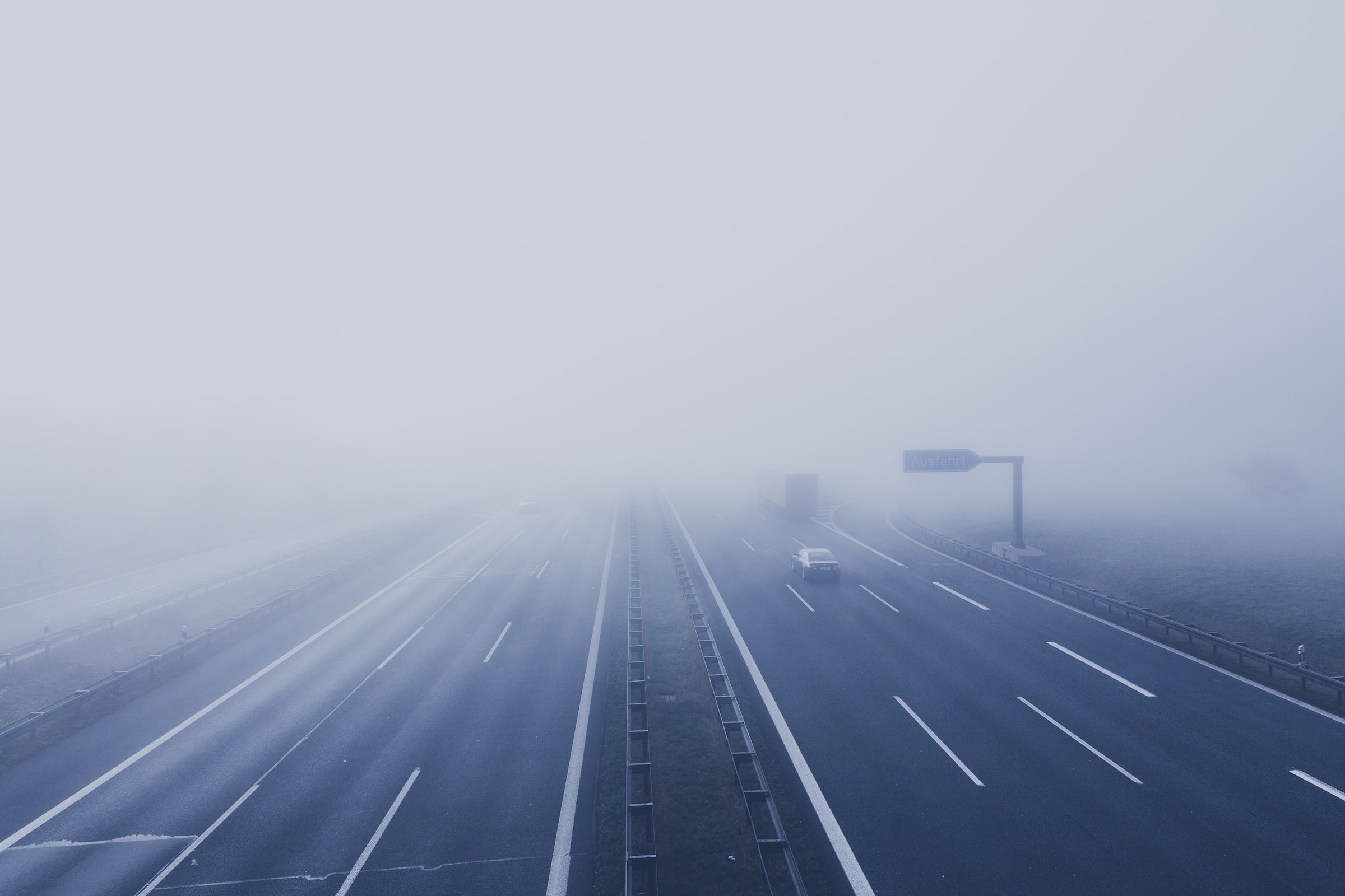Image of a foggy highway